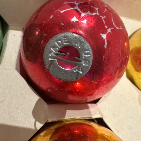 Box of 12 Vintage Christmas Glass Ornaments - Picture 8 of 16